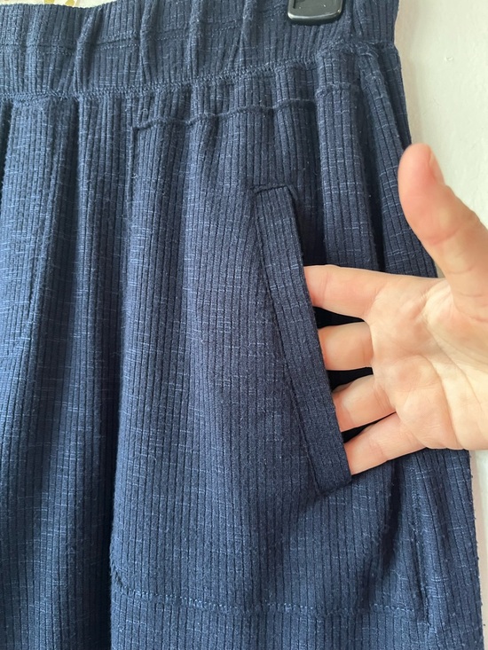 Democracy Dark Navy Ribbed Cropped Wide Leg Lounge Pants size Medium - Picture 6 of 11
